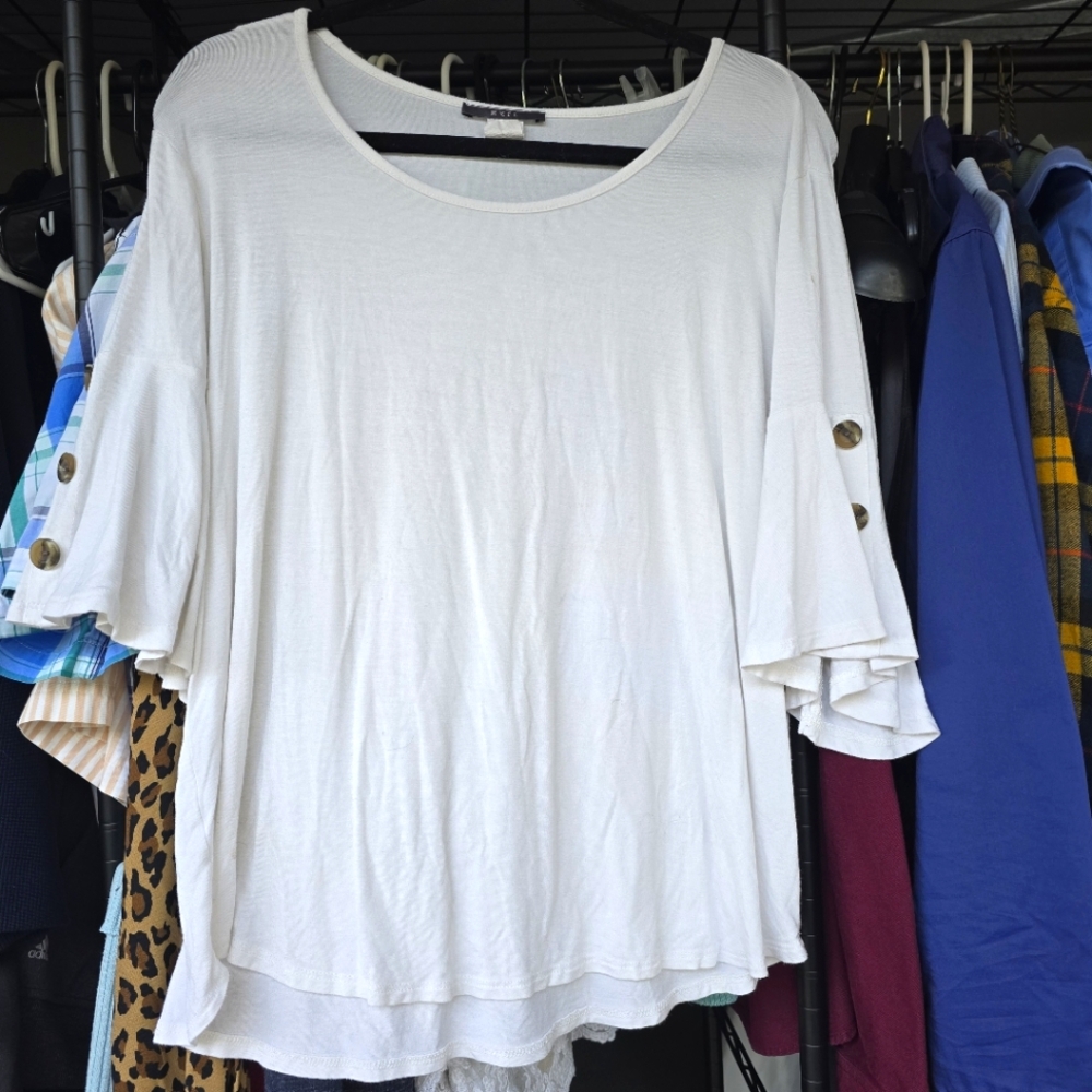 Women's White Button-Sleeve Top By Lyft Size Large